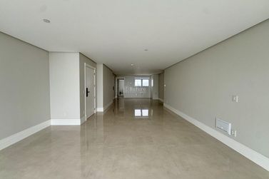 Apartamento &agrave; venda - 217m&sup2; - Barra Sul