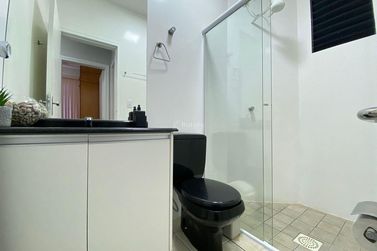 Apartamento &agrave; venda - 110m&sup2; - Meia Praia