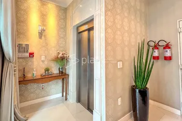 Apartamento &agrave; venda - 85m&sup2; - Meia Praia