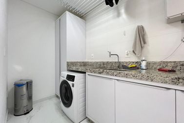 Apartamento &agrave; venda - 198m&sup2; - Meia Praia