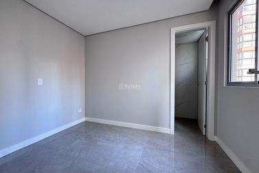 Apartamento &agrave; venda - 145m&sup2; - Barra Sul