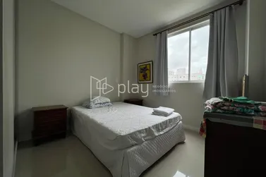 Apartamento &agrave; venda - 145m&sup2; - Meia Praia