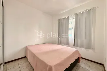 Apartamento &agrave; venda - 77m&sup2; - Meia Praia