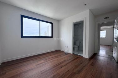 Apartamento &agrave; venda - 170m&sup2; - Centro