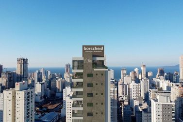 Apartamento &agrave; venda - 166m&sup2; - Meia Praia