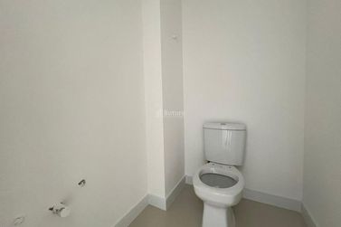 Apartamento &agrave; venda - 180m&sup2; - Meia Praia