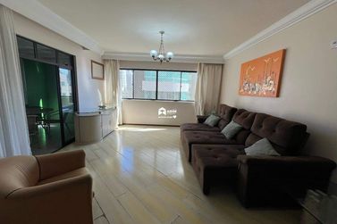 Apartamento para alugar - 228m&sup2; - Centro