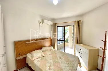 Apartamento &agrave; venda - 104m&sup2; - Meia Praia