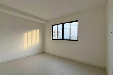 Apartamento &agrave; venda - Meia Praia