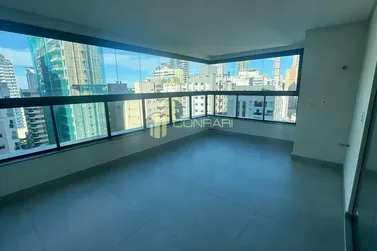 Apartamento &agrave; venda - 182m&sup2; - meia praia
