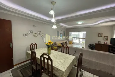 Apartamento &agrave; venda - 217m&sup2; - Meia Praia