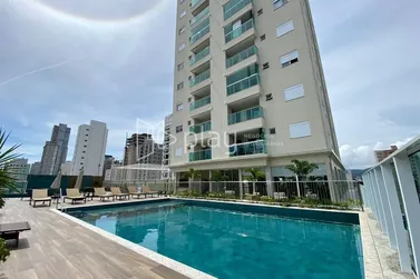 Apartamento &agrave; venda - 80m&sup2; - Meia Praia