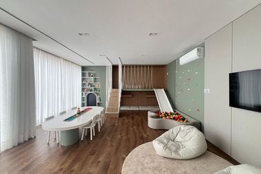 Apartamento &agrave; venda - 159m&sup2; - Meia Praia