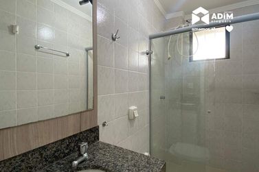Apartamento para alugar - 125m&sup2; - Centro