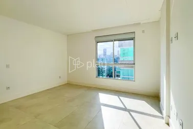 Apartamento &agrave; venda - 297m&sup2; - Meia Praia