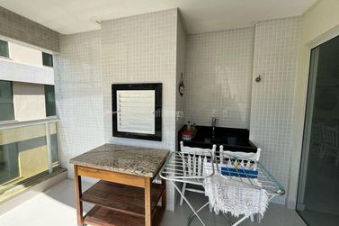 Apartamento &agrave; venda - 128m&sup2; - Meia Praia