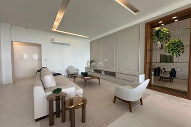 Apartamento &agrave; venda - 294m&sup2; - Meia Praia