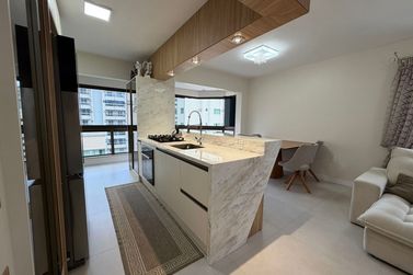Apartamento &agrave; venda - 109m&sup2; - Meia Praia