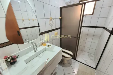 Apartamento &agrave; venda - 137m&sup2; - Meia Praia