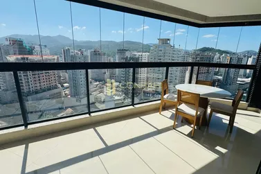 Apartamento &agrave; venda - 139m&sup2; - Meia Praia