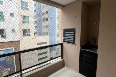 Apartamento &agrave; venda - 125m&sup2; - Meia Praia