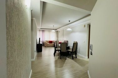 Apartamento &agrave; venda - 110m&sup2; - Meia Praia