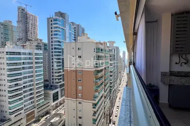 Apartamento &agrave; venda - 115m&sup2; - Meia Praia