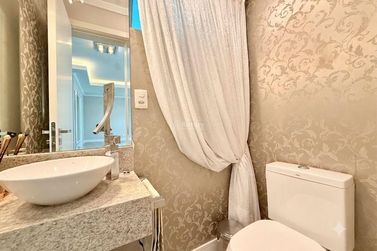 Apartamento &agrave; venda - 150m&sup2; - Meia Praia
