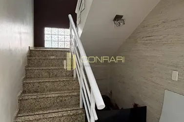 Casa para alugar - 300m&sup2; - Meia Praia