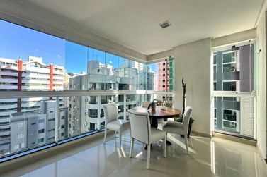 Apartamento &agrave; venda - 163m&sup2; - Meia Praia