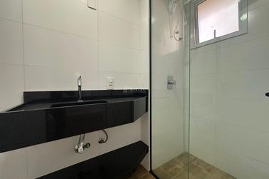 Apartamento &agrave; venda - 125m&sup2; - Meia Praia
