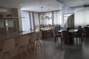 Apartamento &agrave; venda - 18250m&sup2; - meia praia