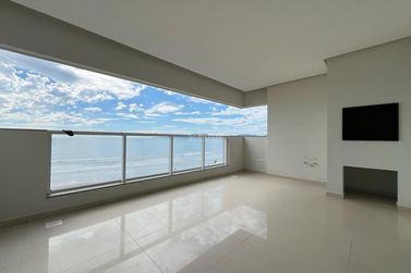 Apartamento &agrave; venda - 193m&sup2; - Meia Praia
