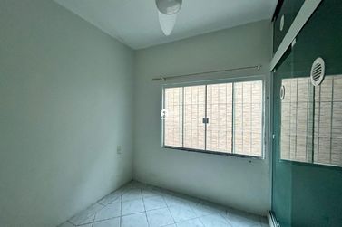 Casa para alugar - 252m&sup2; - Municipios