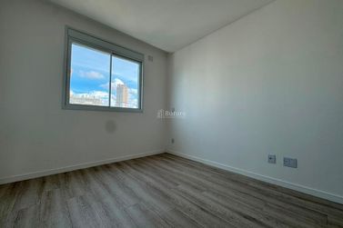 Apartamento &agrave; venda - 143m&sup2; - Centro