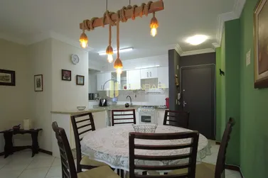 Apartamento &agrave; venda - 137m&sup2; - meia praia