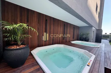 Apartamento &agrave; venda - 207m&sup2; - Meia Praia