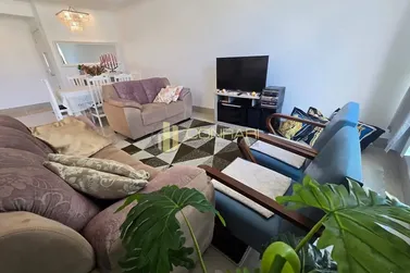 Apartamento &agrave; venda - 130m&sup2; - Meia Praia