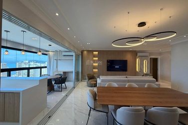 Apartamento &agrave; venda - Meia Praia