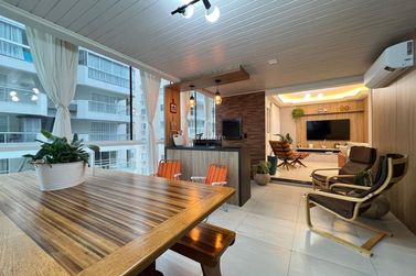 Apartamento &agrave; venda - 139m&sup2; - Meia Praia
