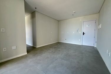 Apartamento &agrave; venda - 40m&sup2; - Meia Praia