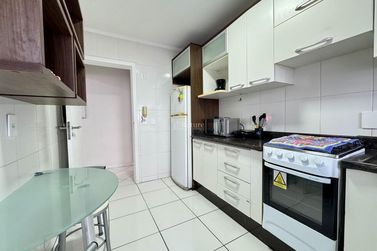 Apartamento &agrave; venda - 80m&sup2; - Centro