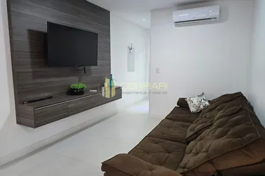 Apartamento &agrave; venda - 130m&sup2; - Meia Praia