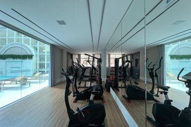 Apartamento &agrave; venda - 130m&sup2; - Meia Praia