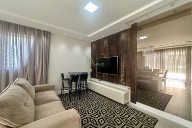 Apartamento &agrave; venda - 107m&sup2; - Meia Praia