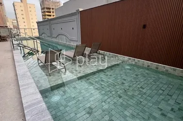 Apartamento &agrave; venda - 110m&sup2; - Meia Praia