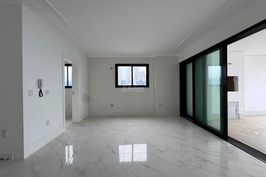 Apartamento &agrave; venda - 208m&sup2; - Centro