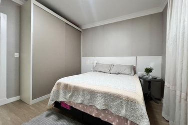 Apartamento &agrave; venda - 198m&sup2; - Meia Praia