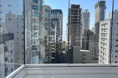 Apartamento &agrave; venda - 158m&sup2; - Meia Praia