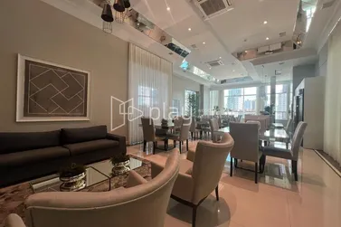 Apartamento &agrave; venda - 208m&sup2; - Centro